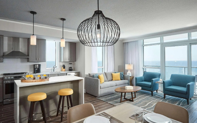 1 Bedroom Double Suite oceanfront