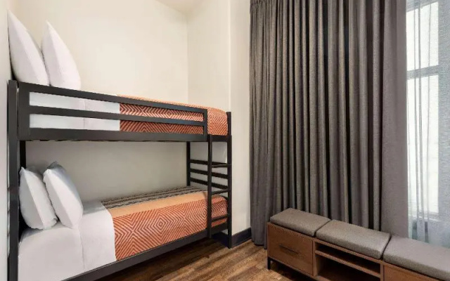 Standard Suite