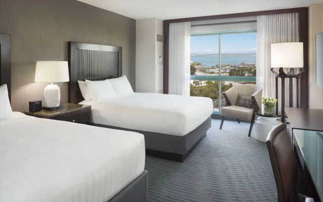 Standard Quadruple room with bay view