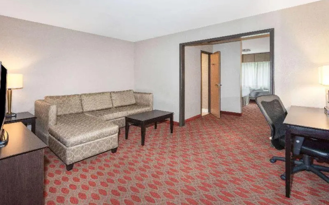 Deluxe Double Suite