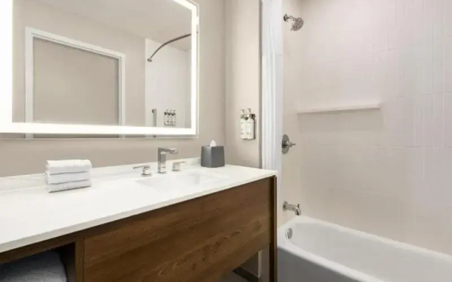1 Bedroom Double Suite