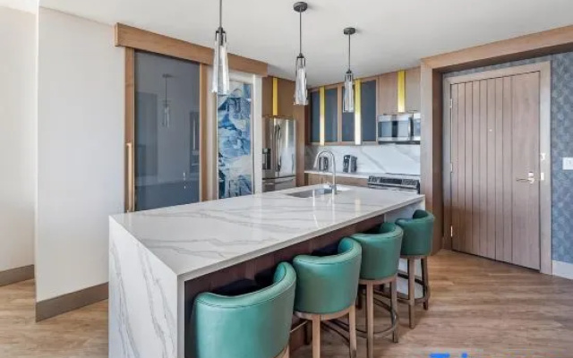 1 Bedroom Premium Double Suite