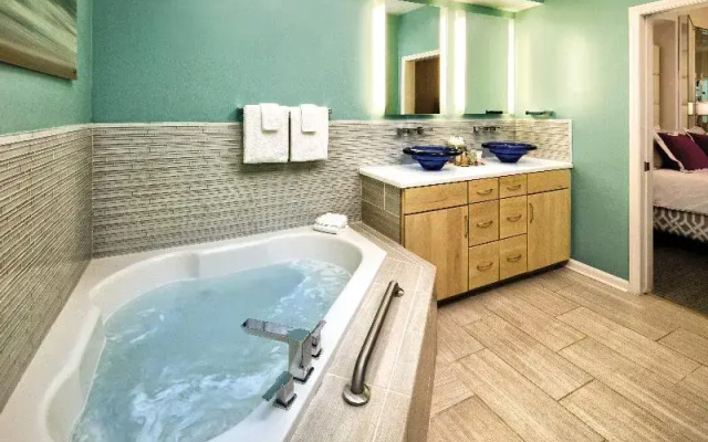 1 Bedroom Suite with balcony