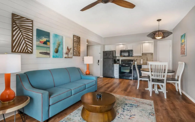 1 Bedroom Standard Double room with partial ocean view
