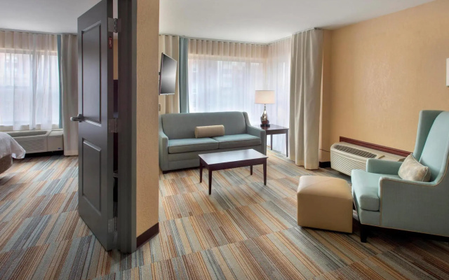 1 Bedroom Suite
