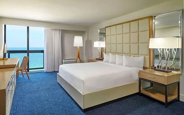 1 Bedroom Double Suite oceanfront