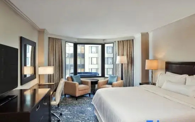 Standard room with city view