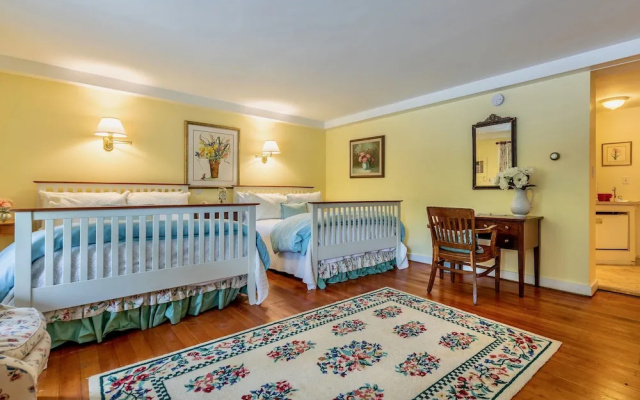 Quadruple Family Villa