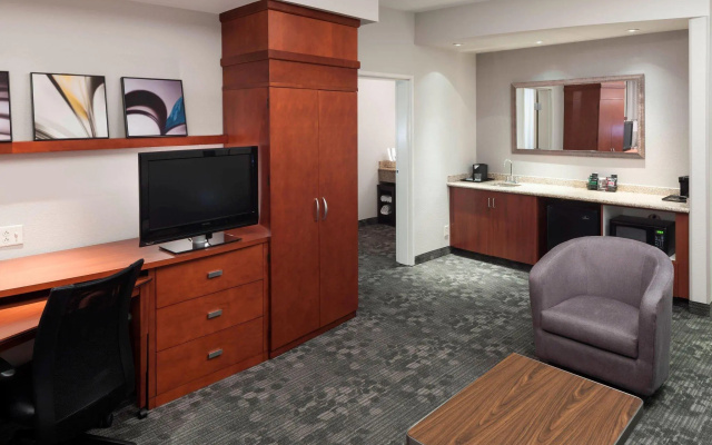 2 Bedrooms Double Suite with balcony