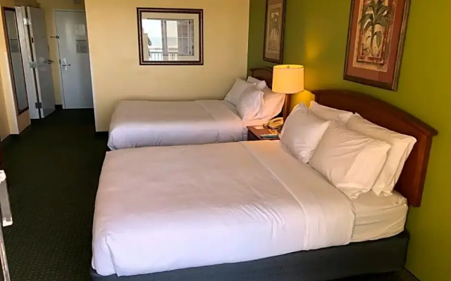 Standard Double room with balcony and with city view