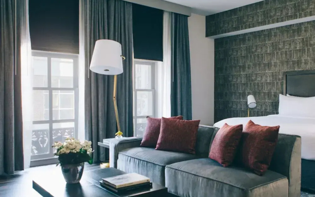 Quadruple Junior Suite
