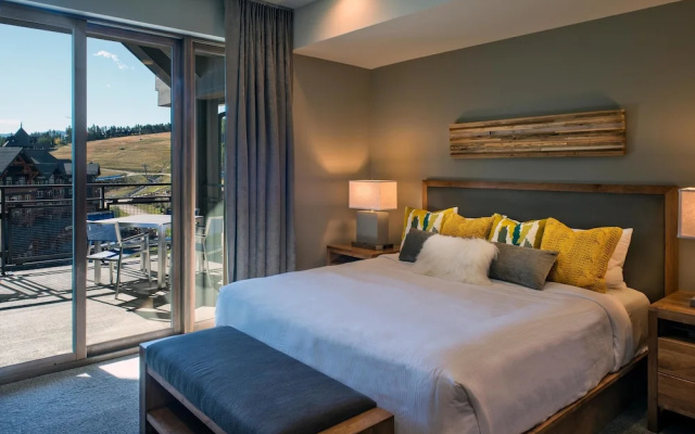Grand room