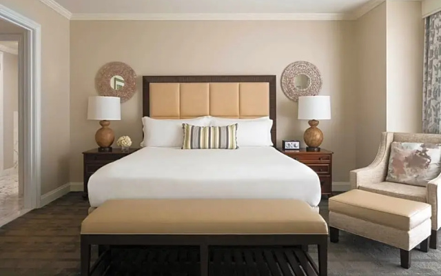 Double room with partial view