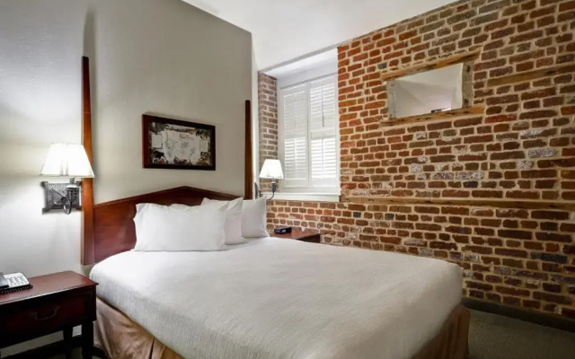 Accessible Double Suite