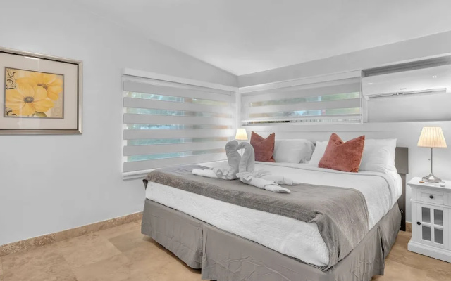 1 Bedroom Deluxe Double Suite