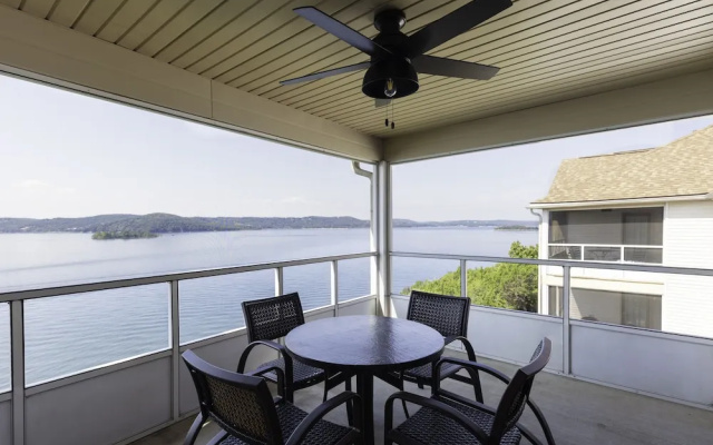 1 Bedroom Deluxe Villa with lake view