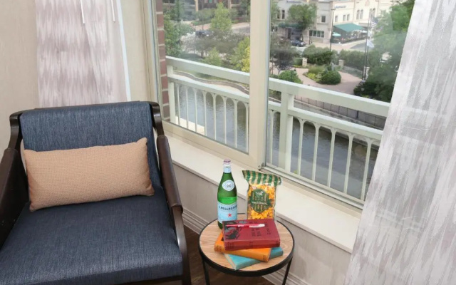 Standard room with river view