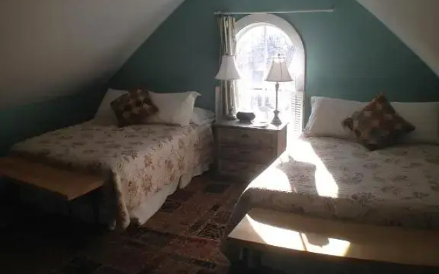 2 Bedrooms Suite