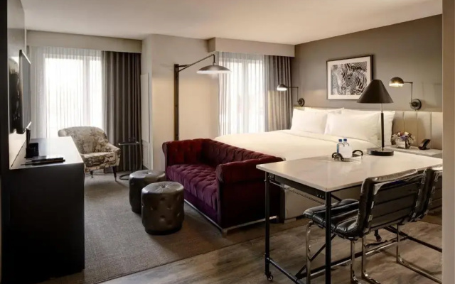Deluxe Double Suite