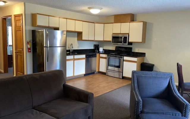Quadruple Suite