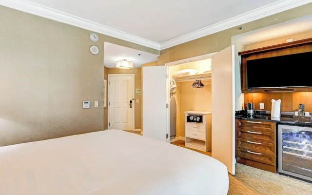 Deluxe Suite with balcony