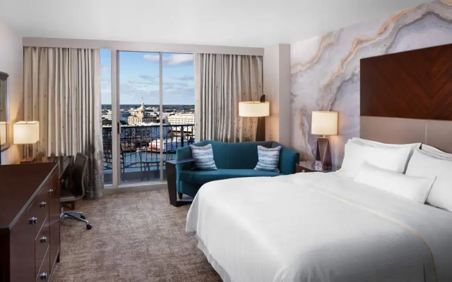 1 Bedroom Presidential Double Suite with river view