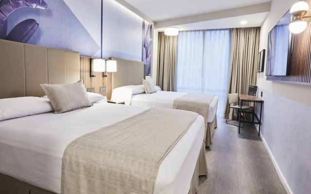 Deluxe Quadruple room