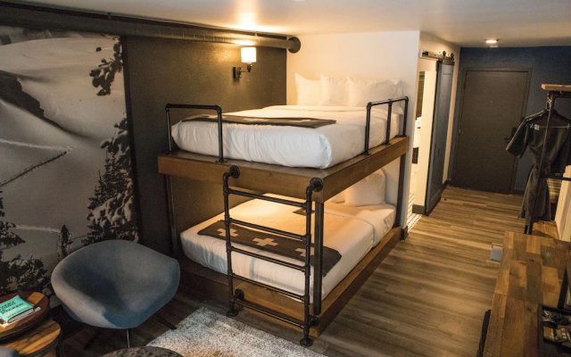 Standard Suite
