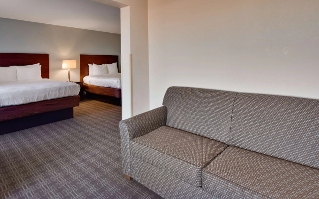 Quadruple Suite