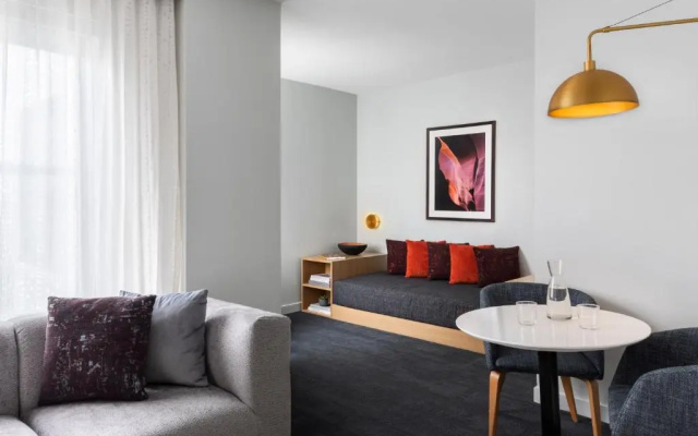 Deluxe Double Suite