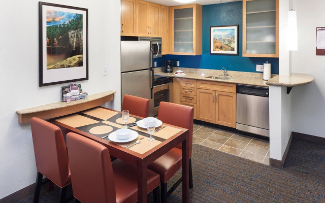 2 Bedrooms Suite