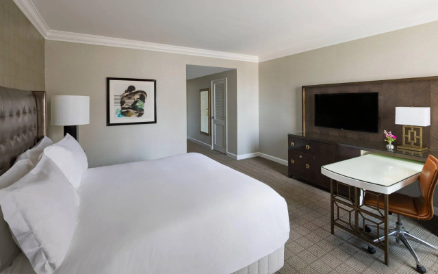 Deluxe room with city view