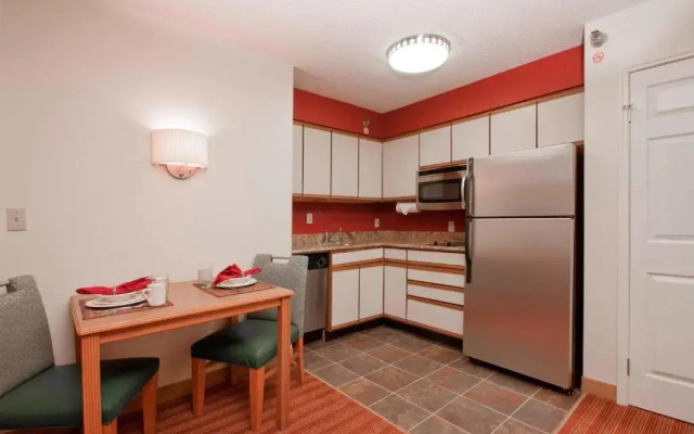 1 Bedroom Suite
