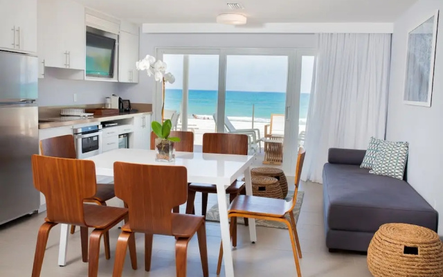 2 Bedrooms Standard Penthouse room oceanfront