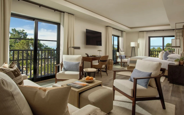 Suite with balcony