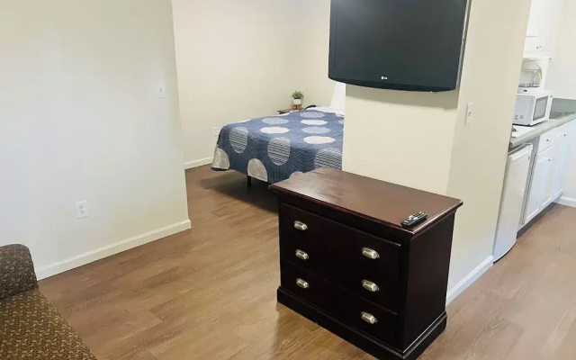 Quadruple Suite
