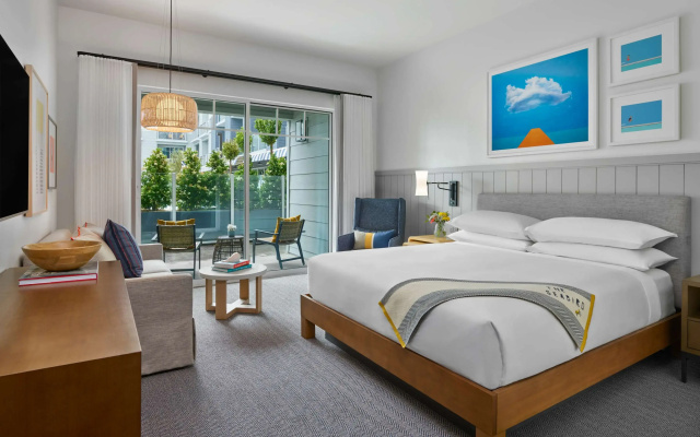 Double room Poolside