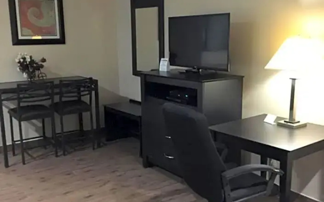 Deluxe Suite