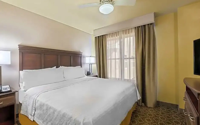 2 Bedrooms Sextuple Suite