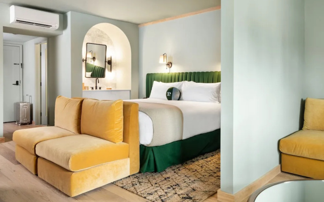Double Suite