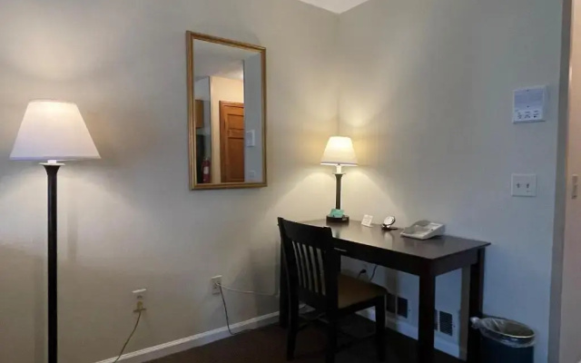 Standard Double Suite