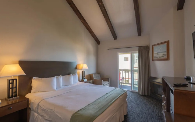 Deluxe Double room with partial ocean view