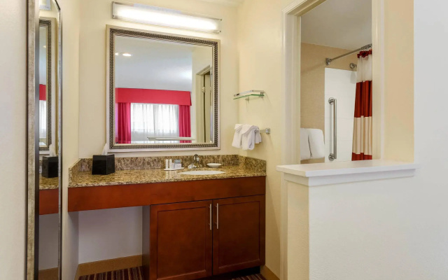 2 Bedrooms Duplex Apartment
