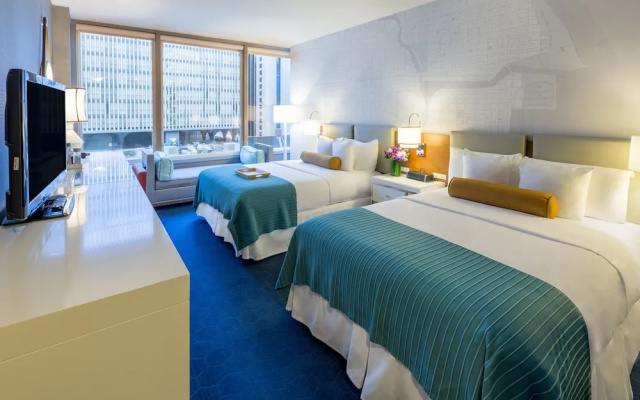 Deluxe Quadruple room with city view