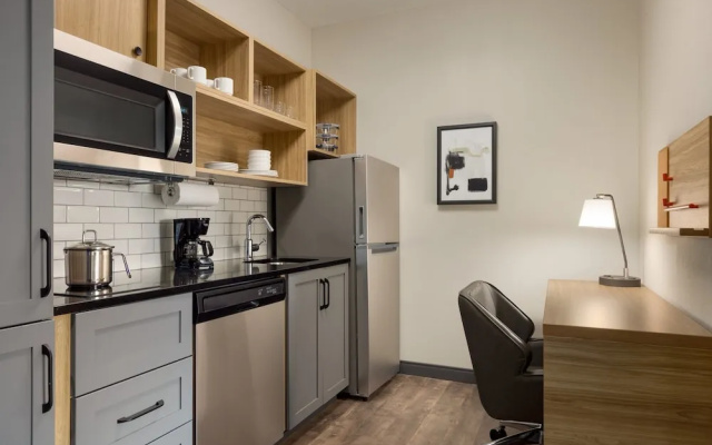 Quadruple Suite
