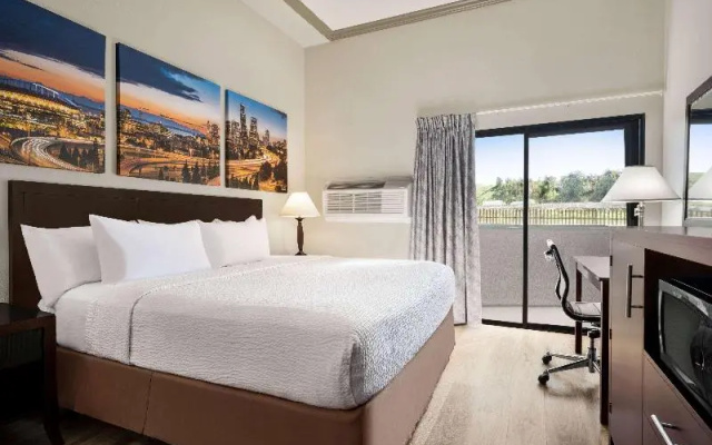 Standard room with balcony