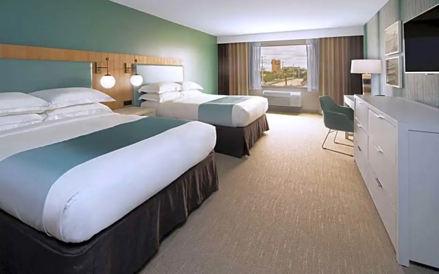Quadruple room with Disney Park and Pool View
