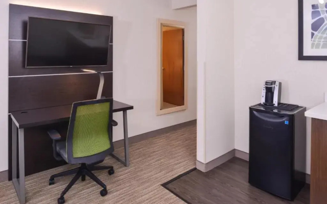 2 Bedrooms Suite