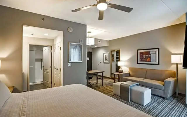 2 Bedrooms Sextuple Suite