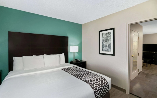 2 Bedrooms Suite